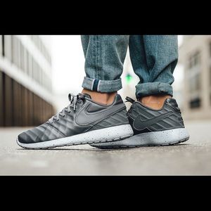 Nike Roshe Tiempo 9.5